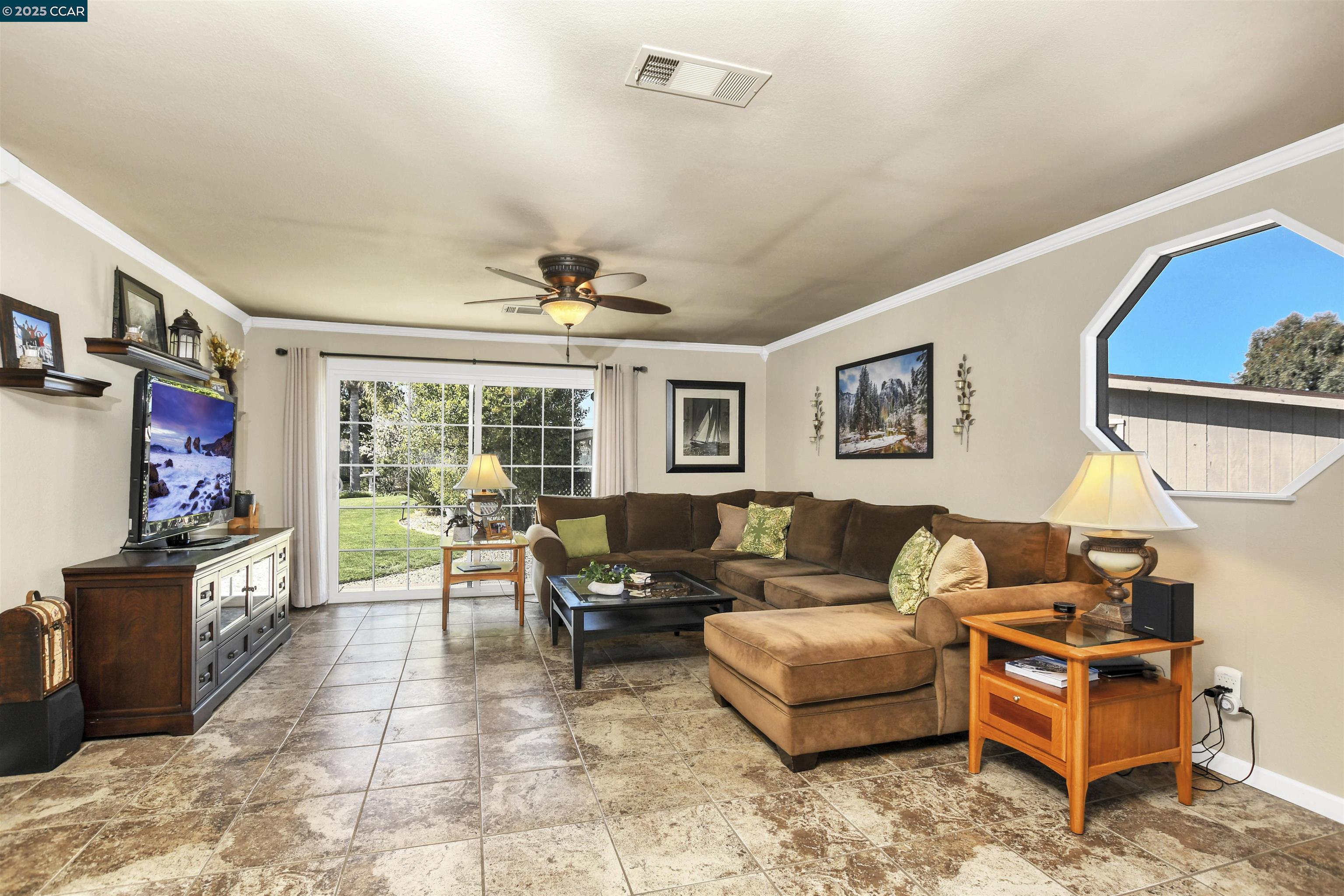 2571 Anderson Ln