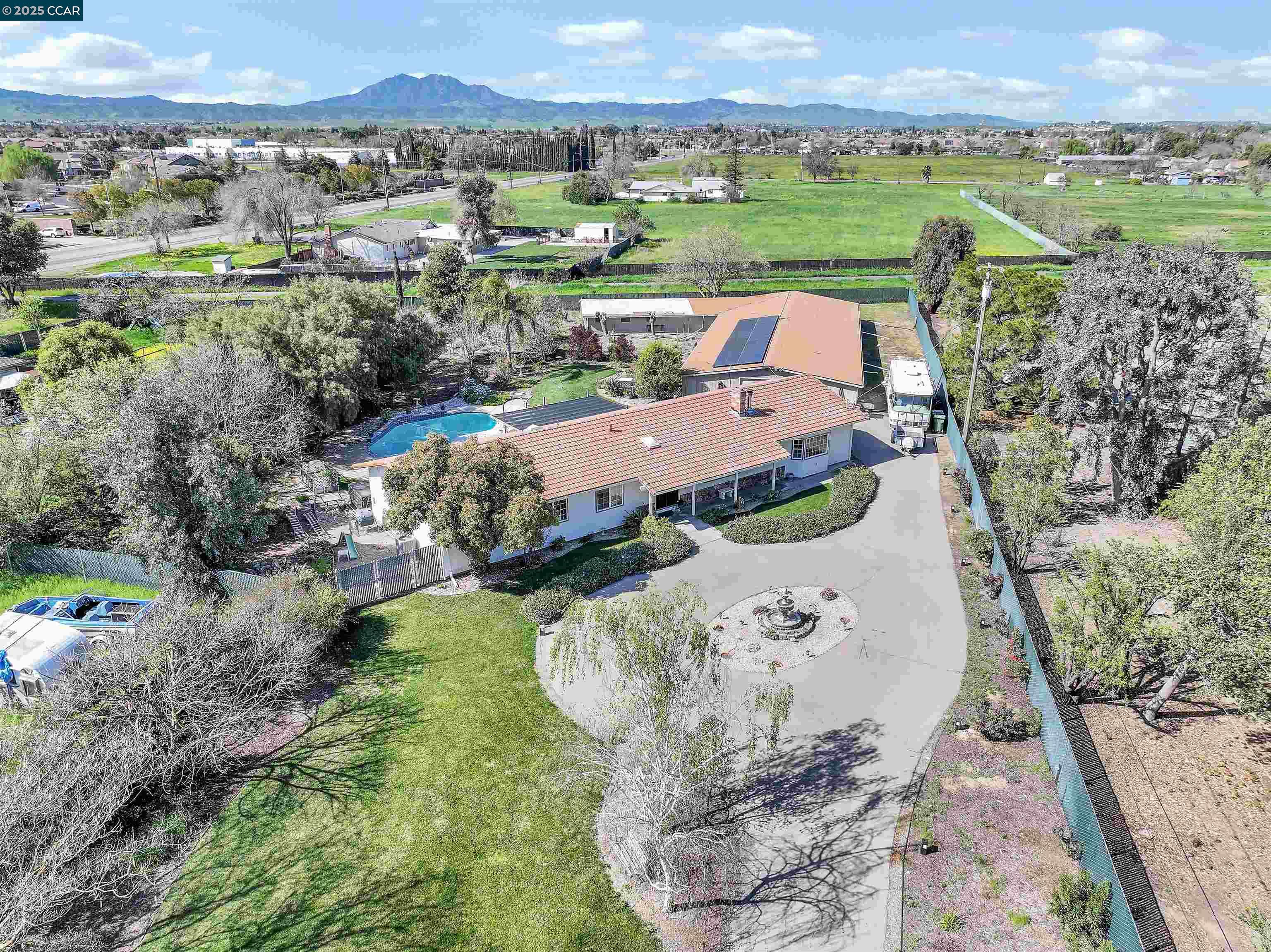 2571 Anderson Ln