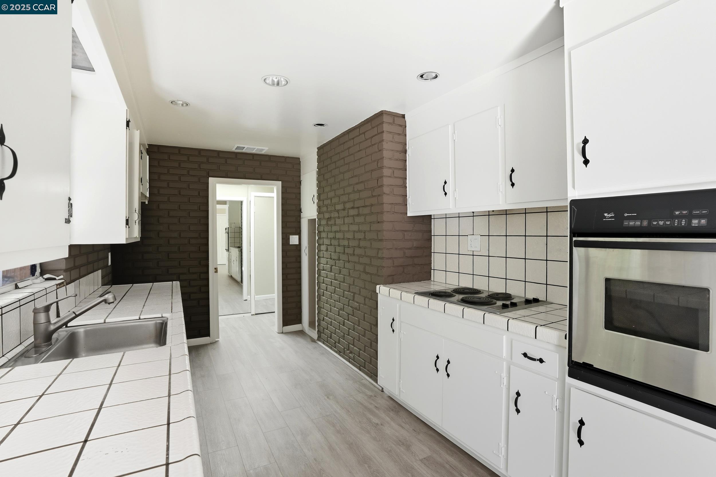 1016 Stone Valley Rd