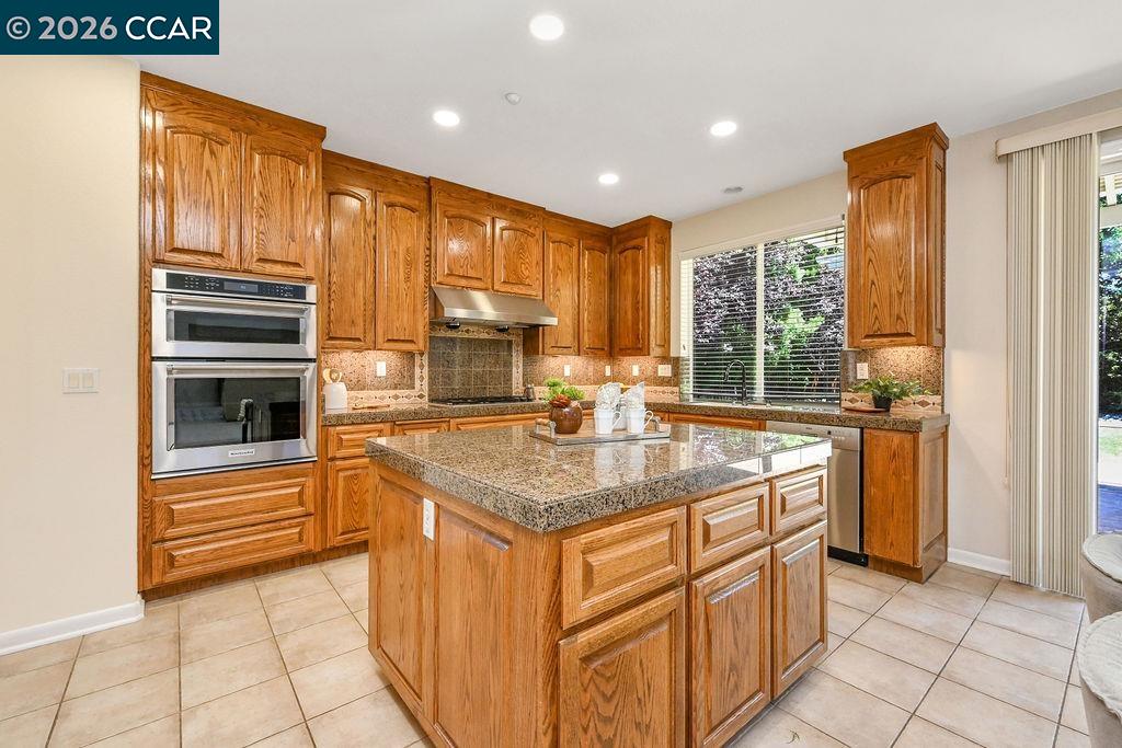 2320 Demartini Ln