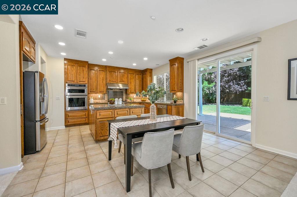 2320 Demartini Ln