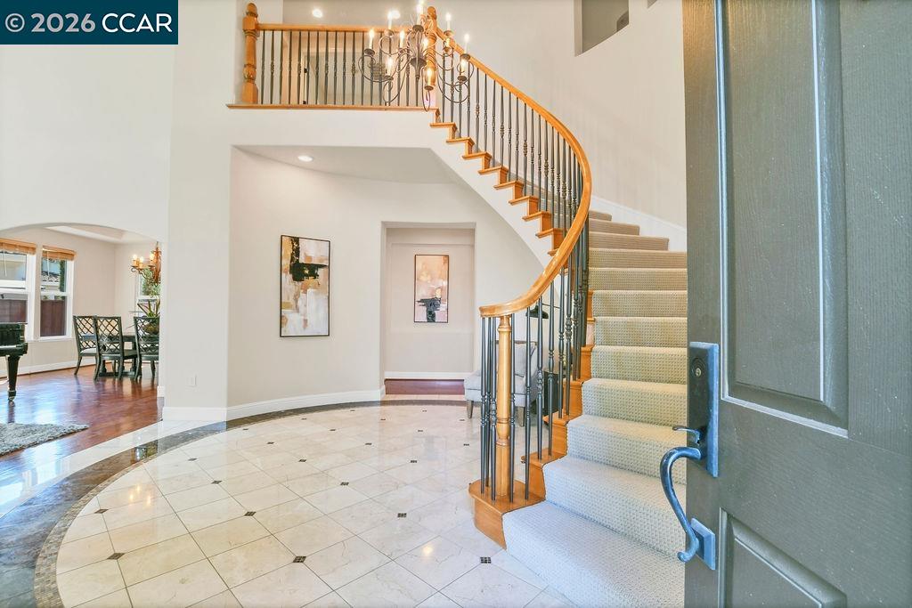 1077 Laguna Creek Ln