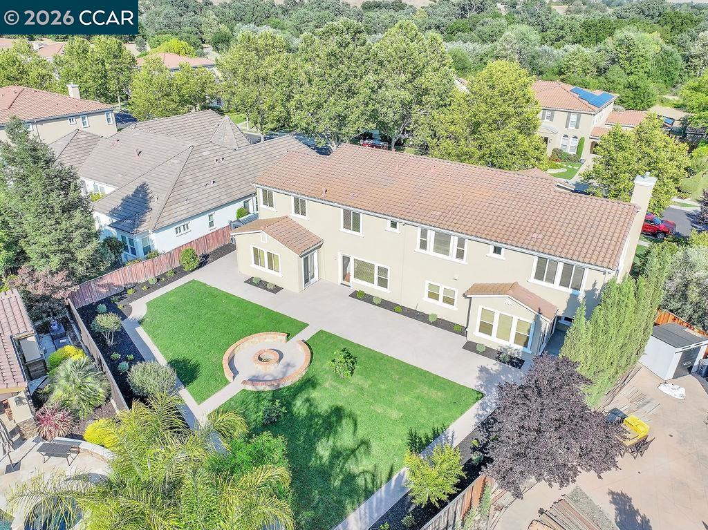 1077 Laguna Creek Ln