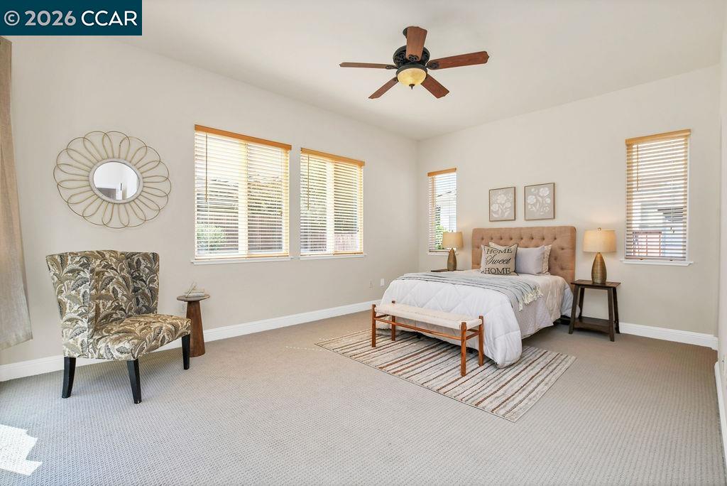 1077 Laguna Creek Ln