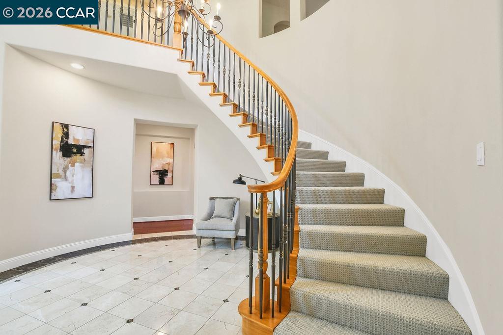 1077 Laguna Creek Ln