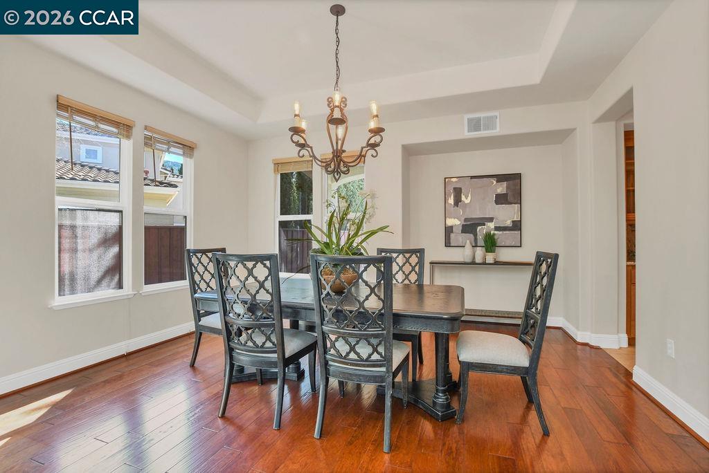 1077 Laguna Creek Ln