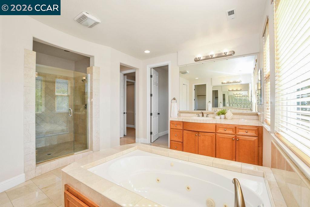 1077 Laguna Creek Ln