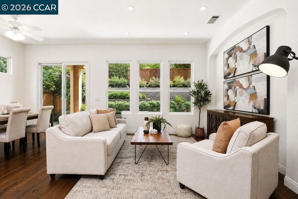 1083 Pomerol Cir