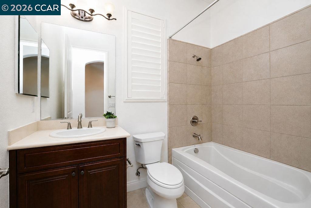 1083 Pomerol Cir