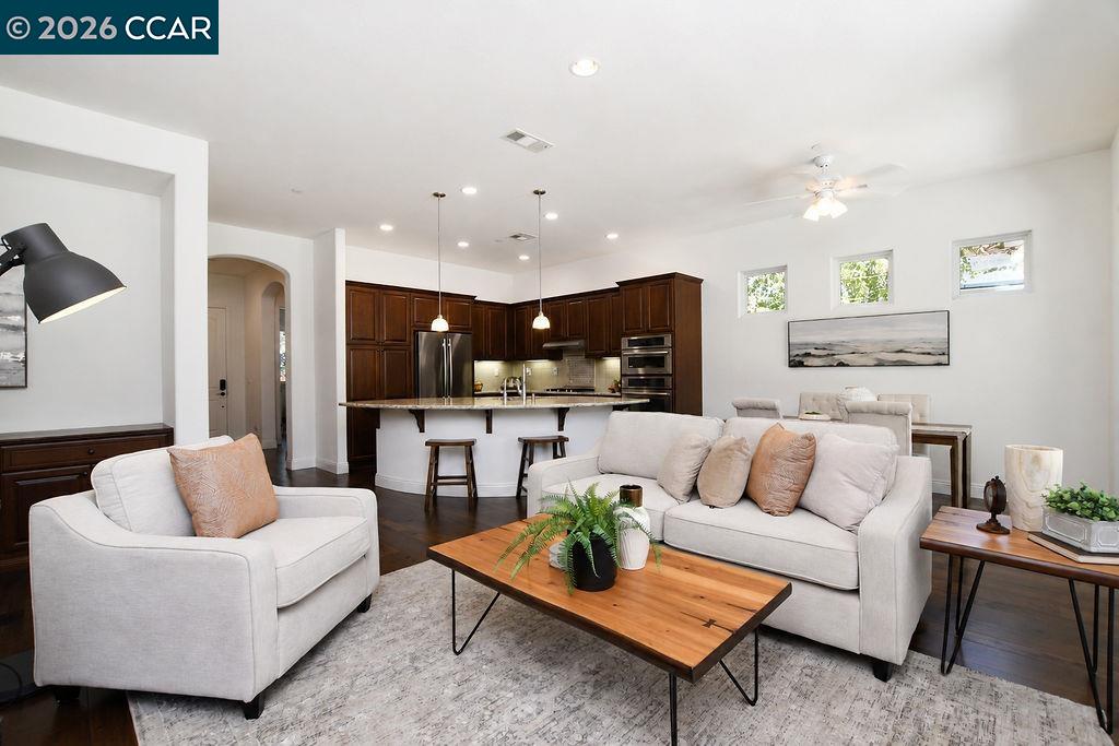 1083 Pomerol Cir