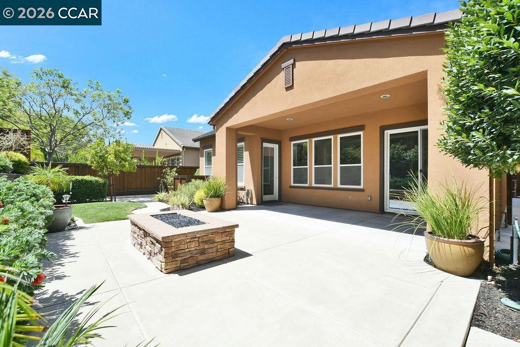 1083 Pomerol Cir