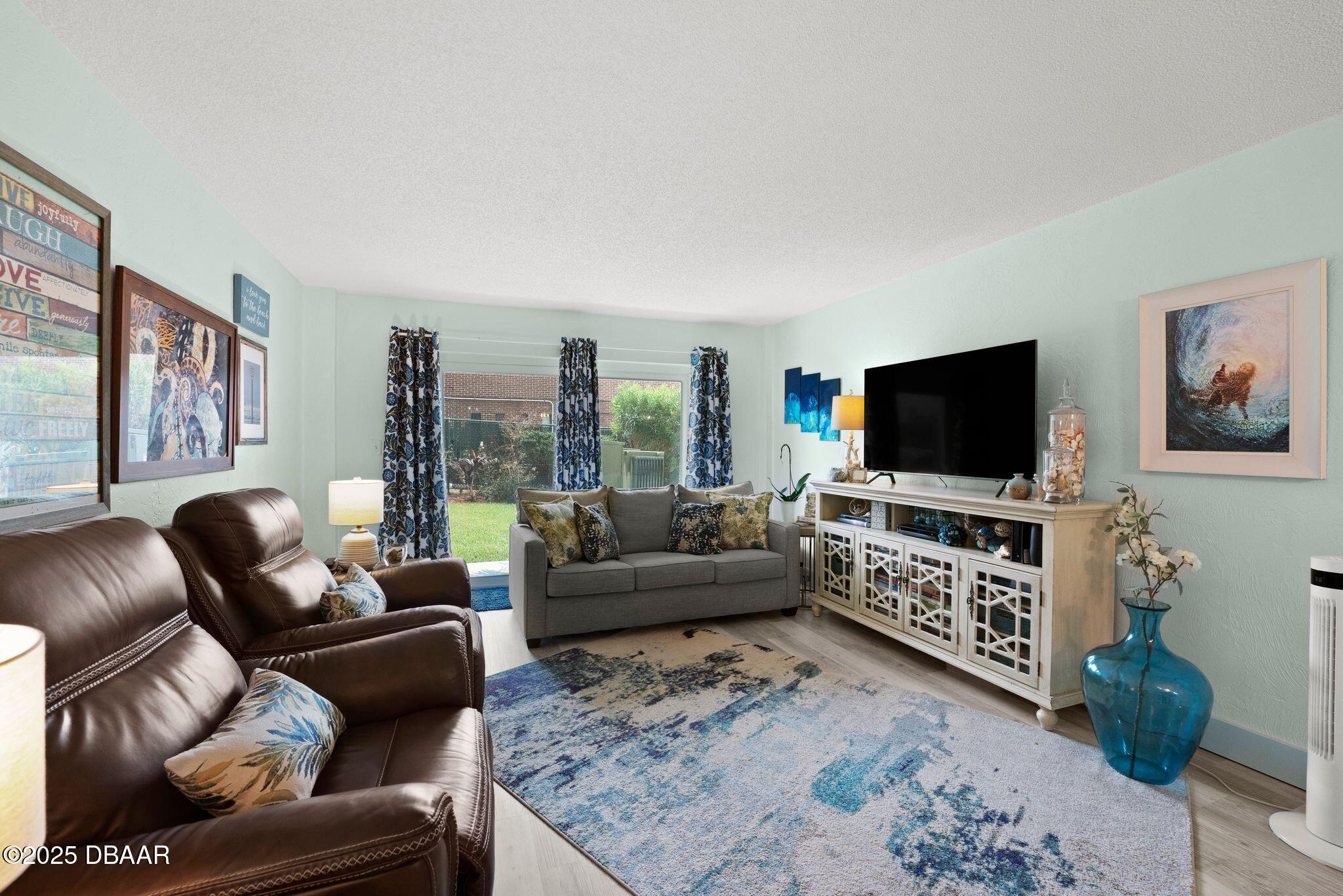 145 N Halifax Avenue, 105