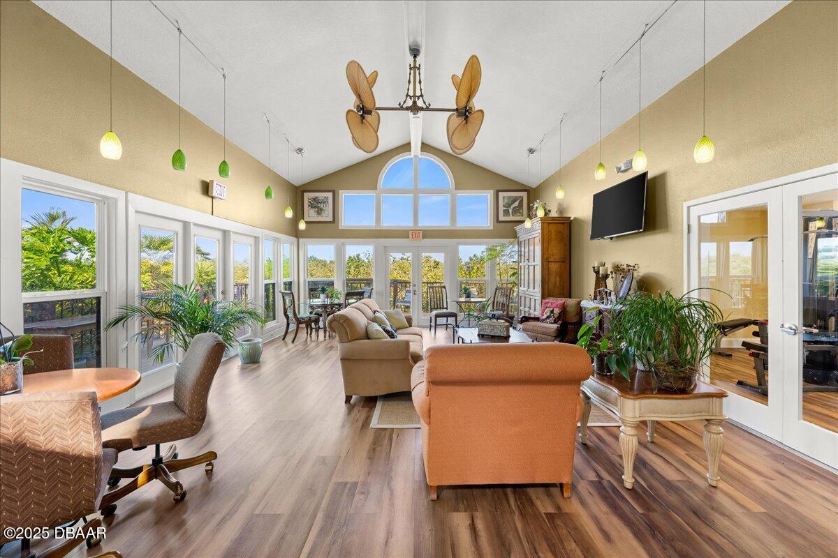 1401 S Palmetto Avenue, 813