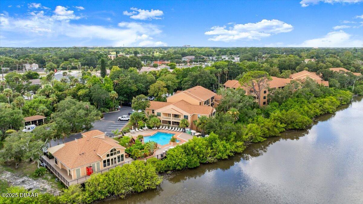 1401 S Palmetto Avenue, 813