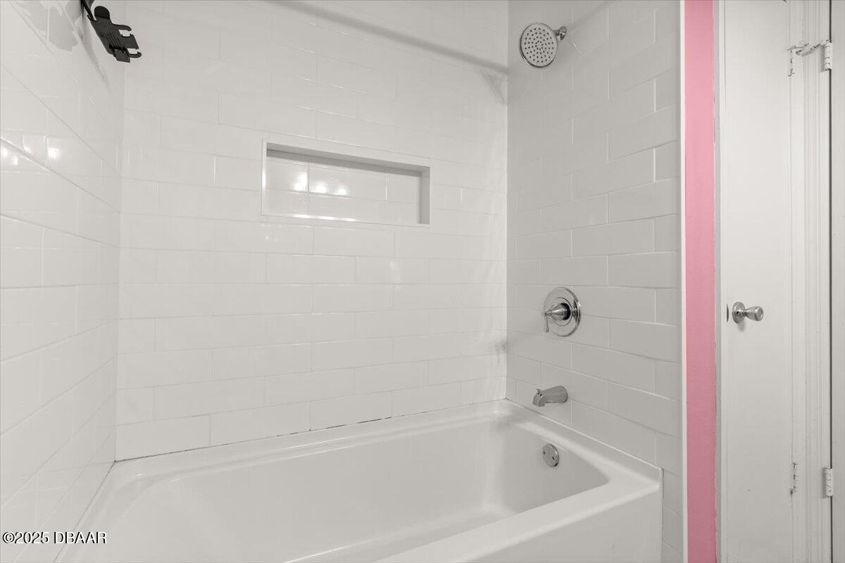 1401 S Palmetto Avenue, 813