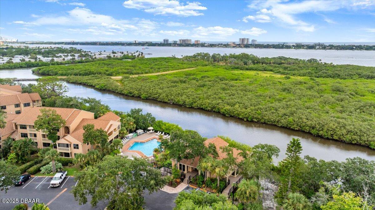 1401 S Palmetto Avenue, 813