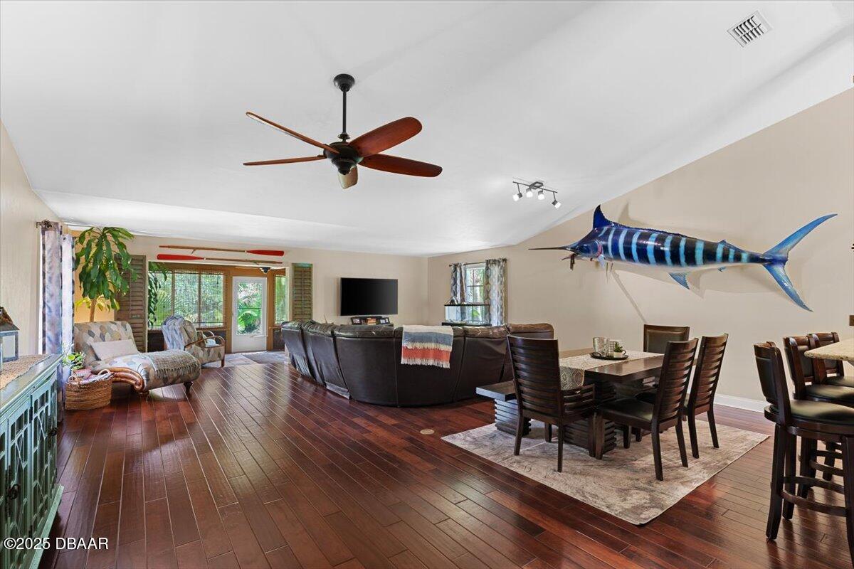 6225 Ranier Circle