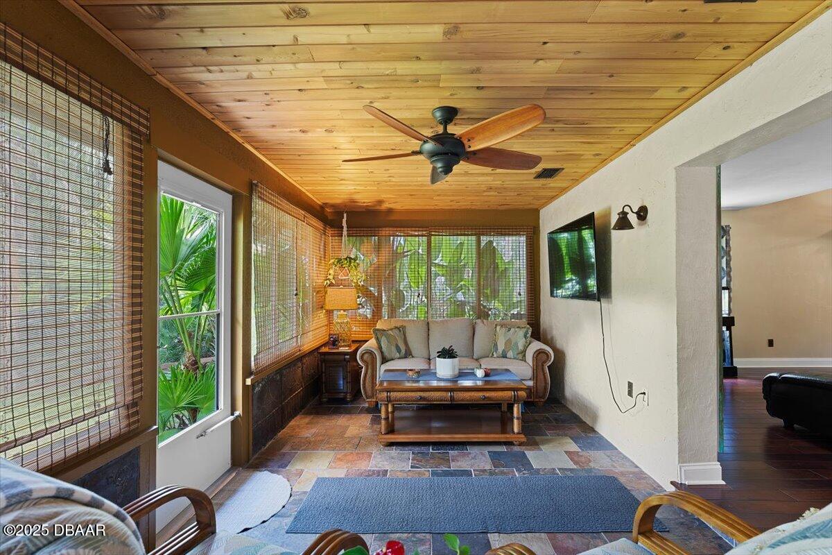 6225 Ranier Circle