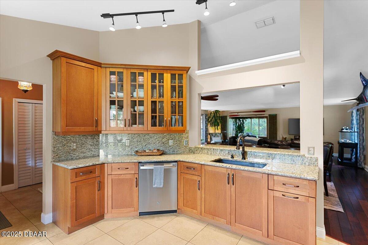 6225 Ranier Circle