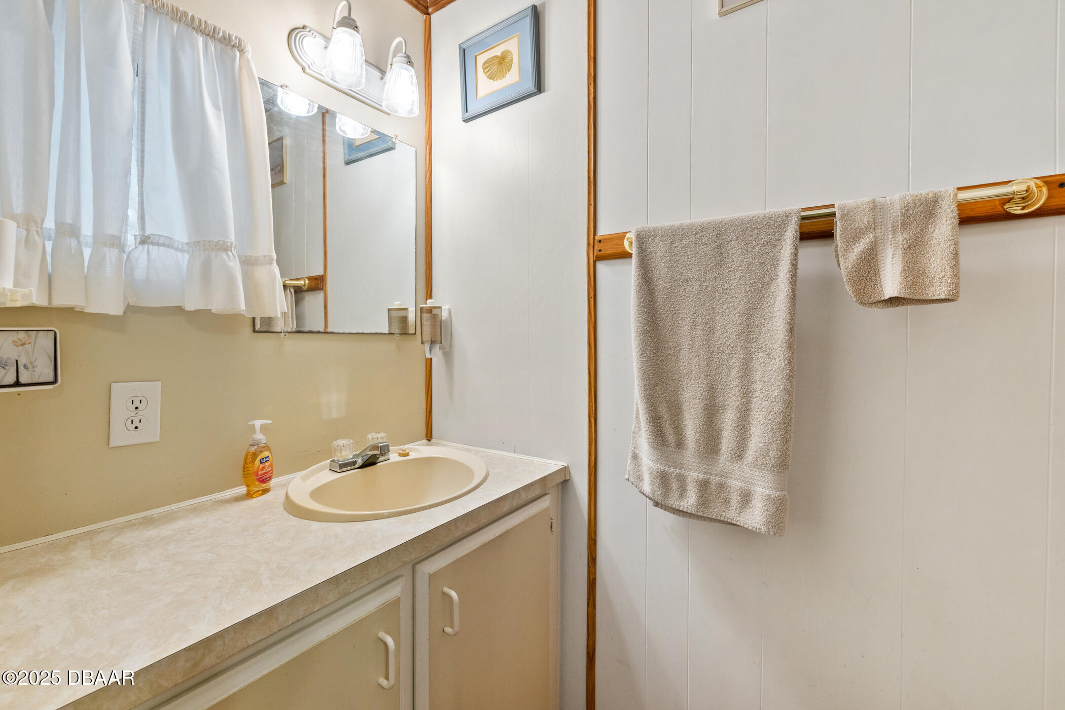 3 Golden Gate Circle