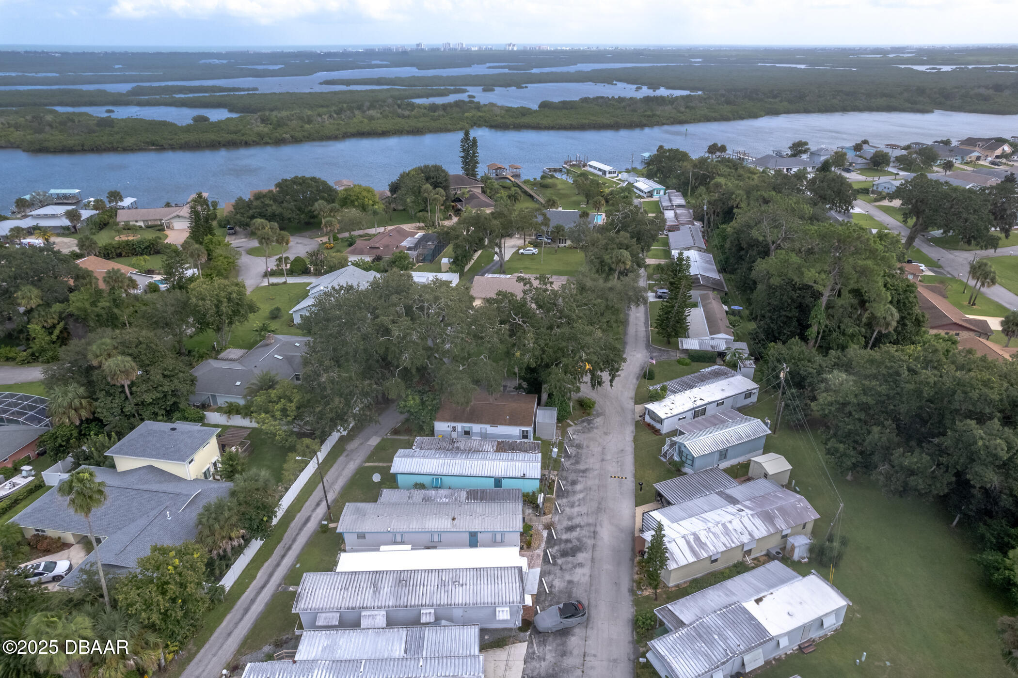 2201 S S. Ridgewood Avenue, 21