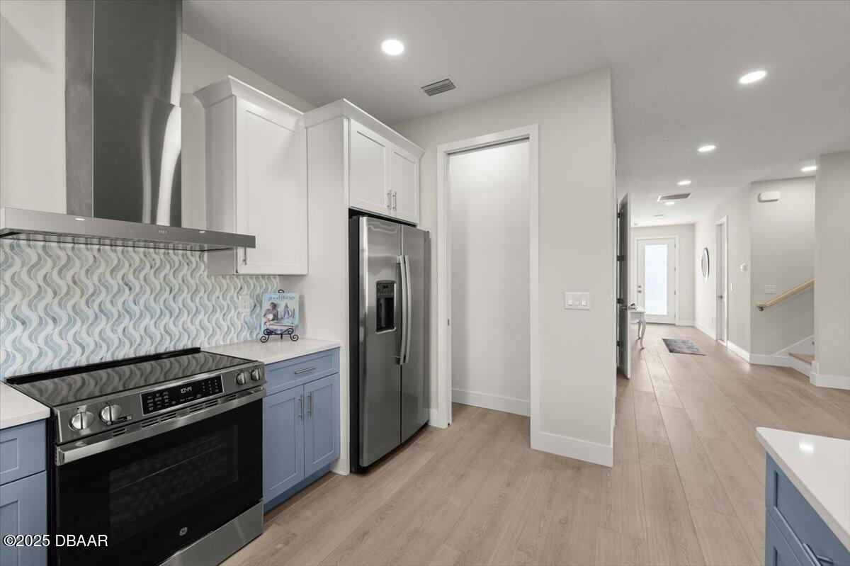 72 Aurora Avenue