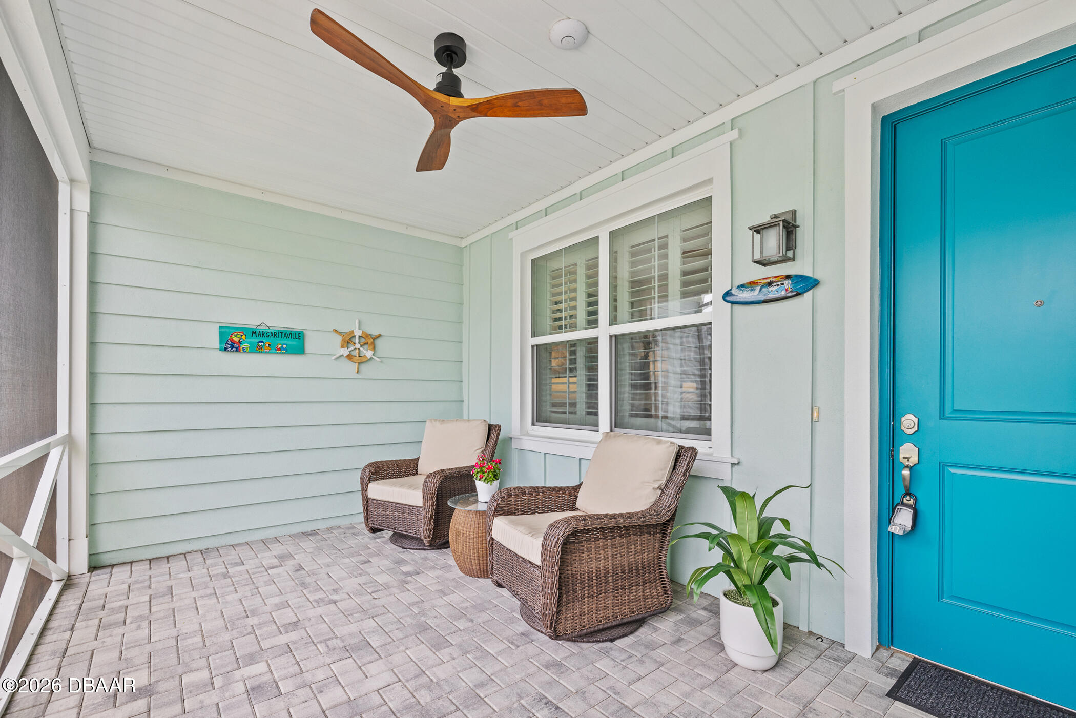 401 Parrot Lane