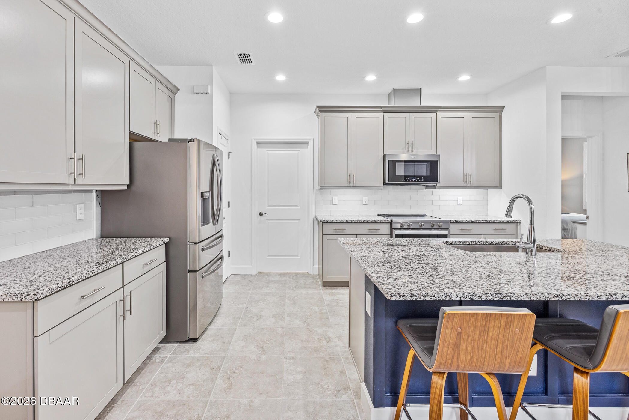 401 Parrot Lane