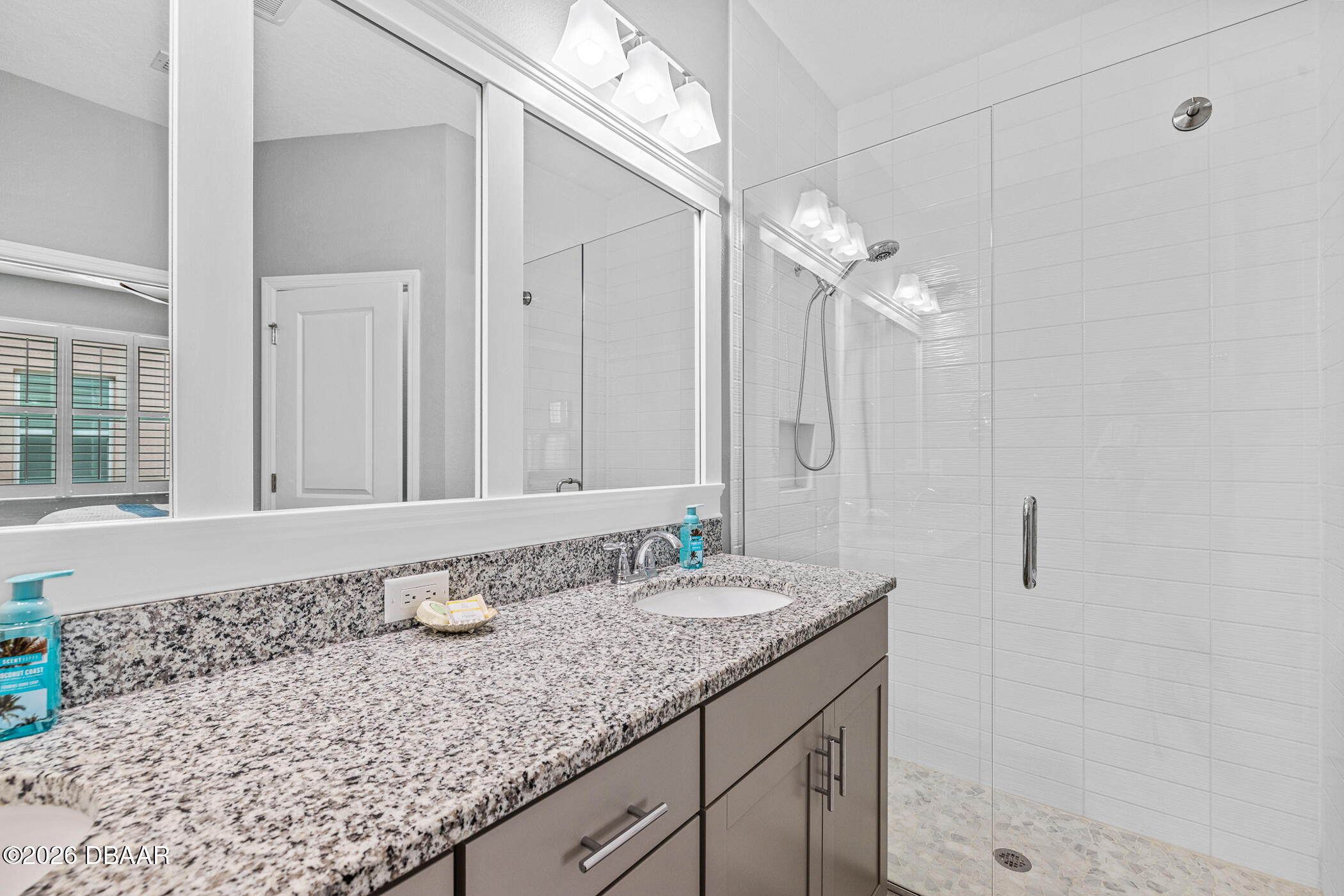 401 Parrot Lane