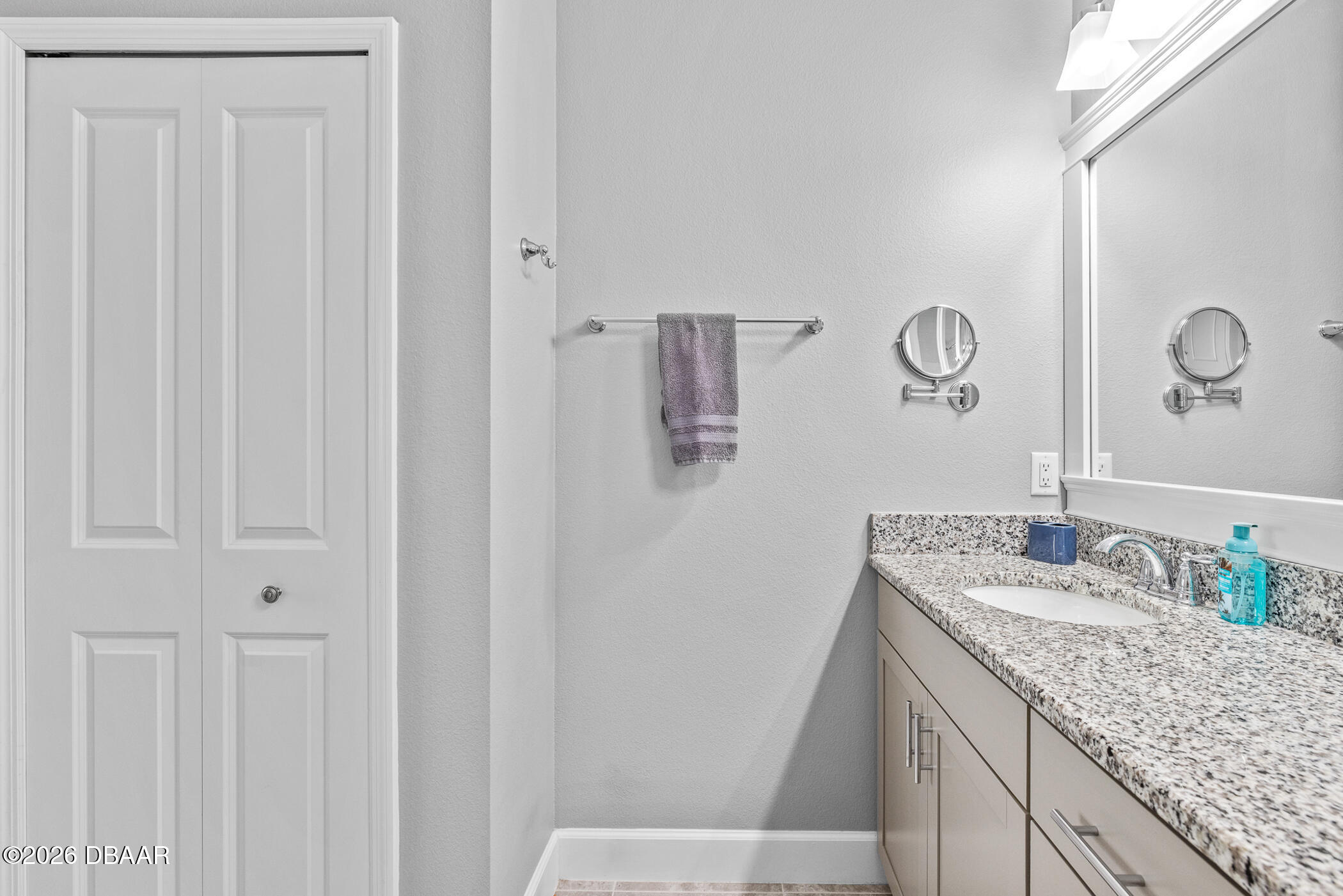 401 Parrot Lane