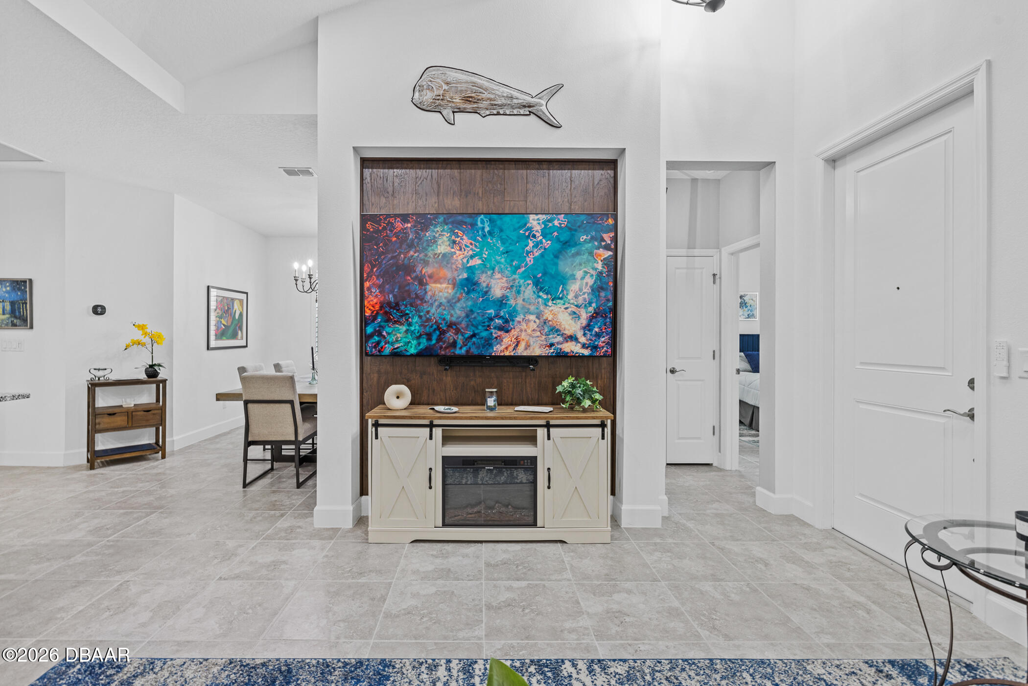 401 Parrot Lane