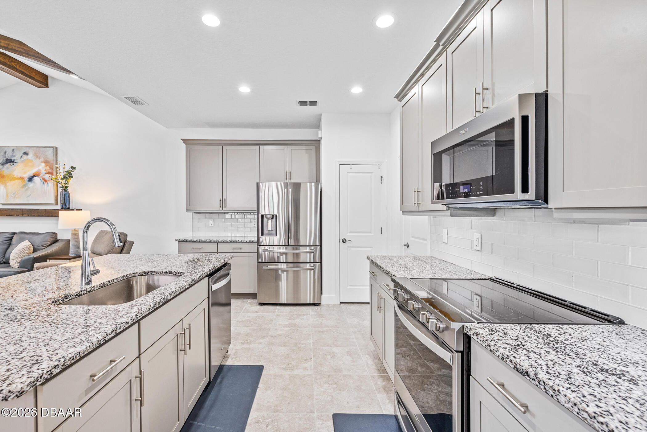 401 Parrot Lane