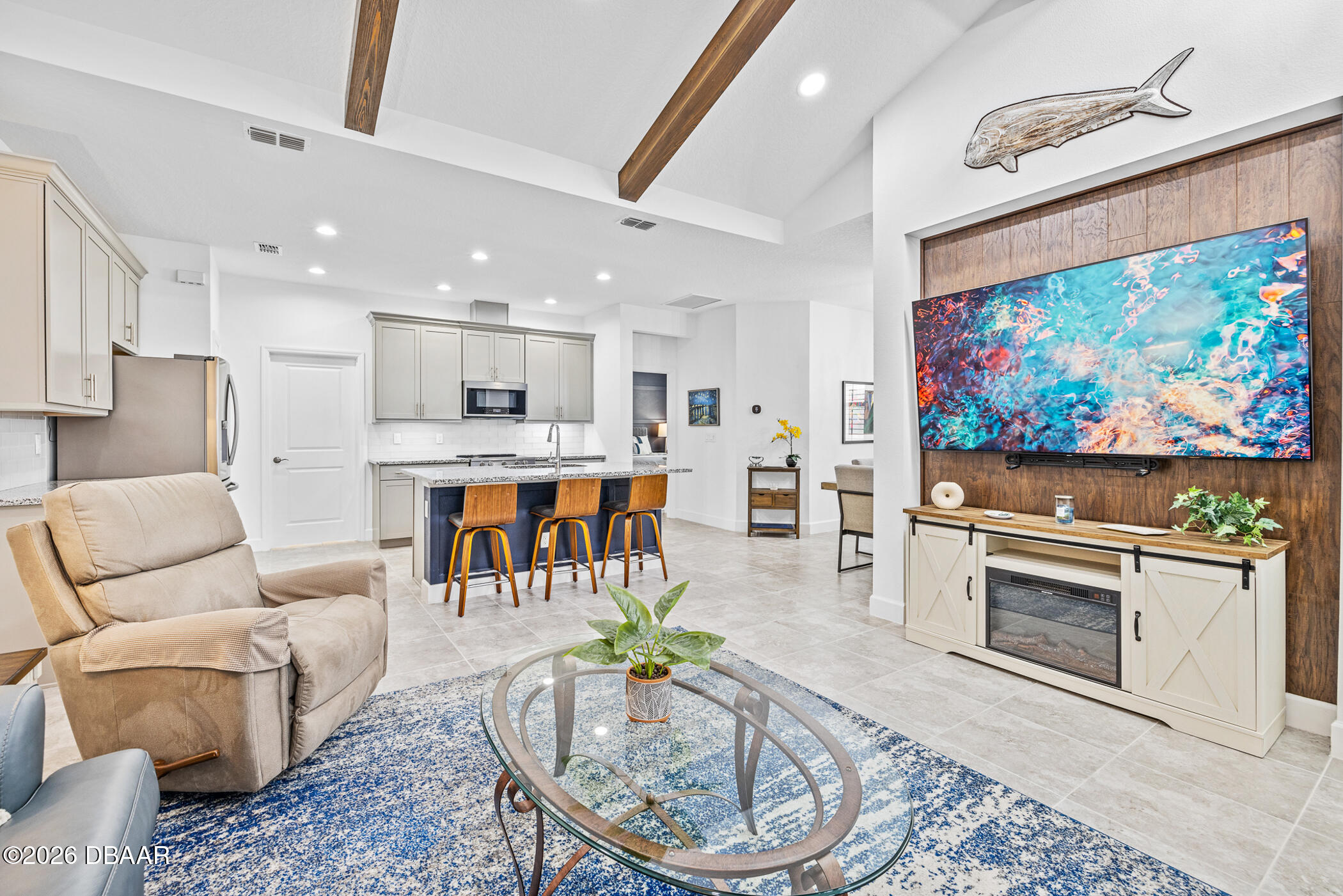 401 Parrot Lane