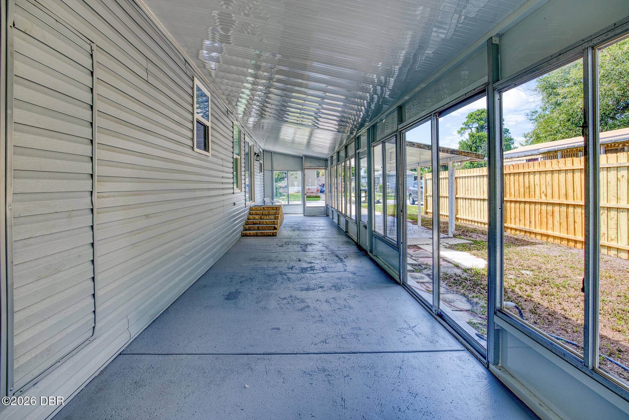 424 Leslie Drive