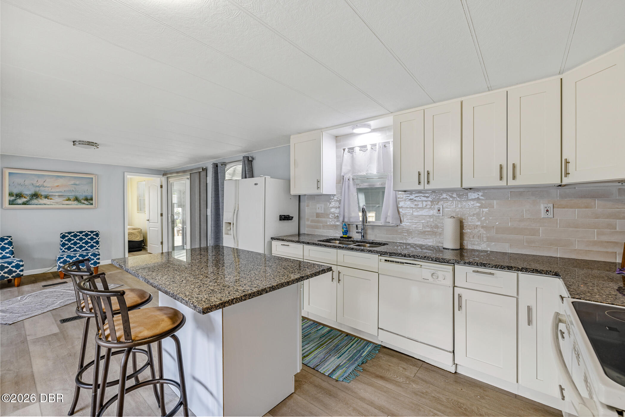 424 Leslie Drive