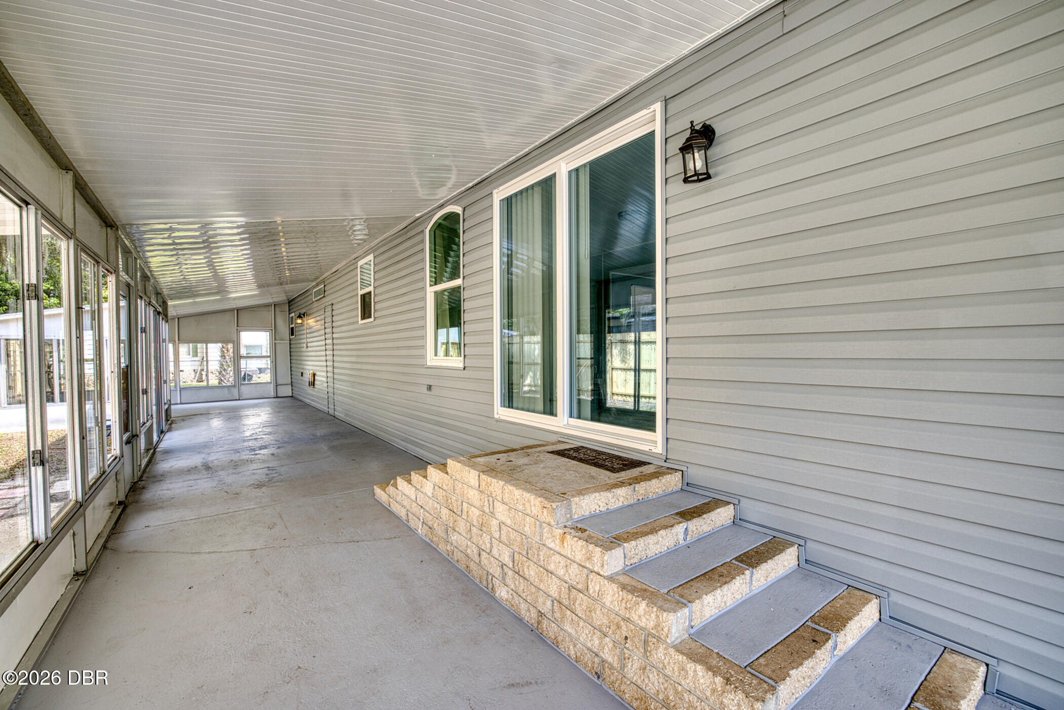 424 Leslie Drive