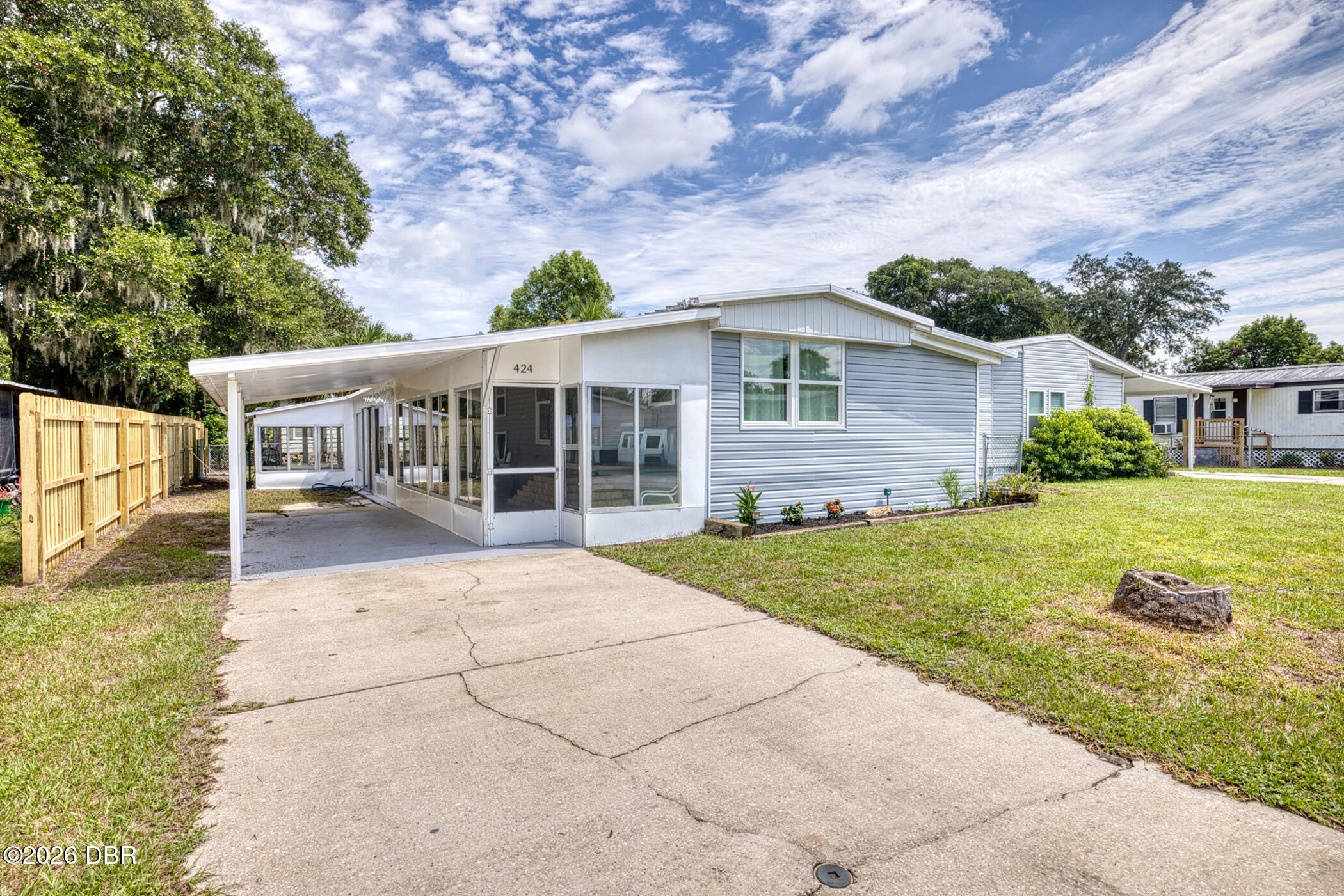 424 Leslie Drive