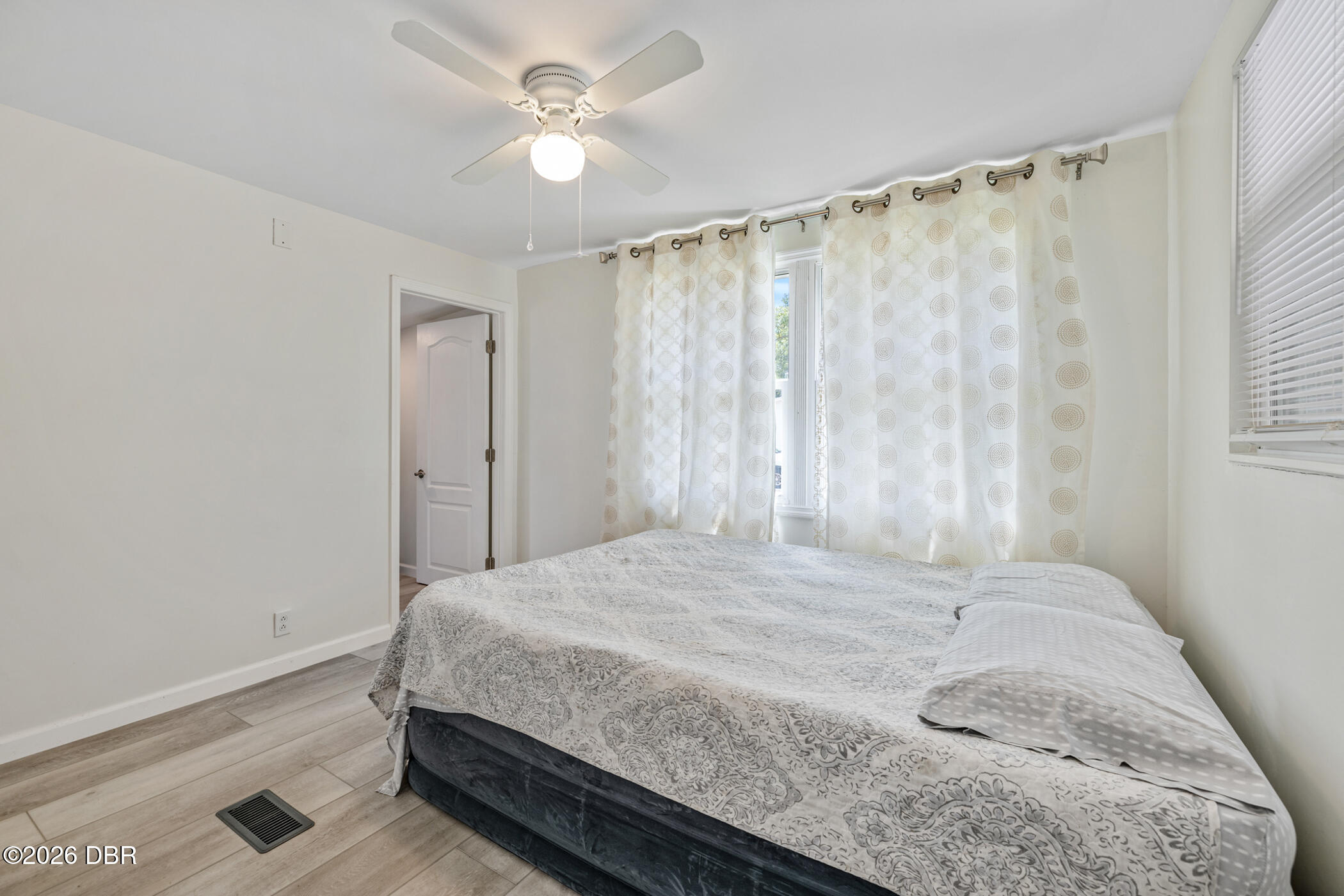 424 Leslie Drive