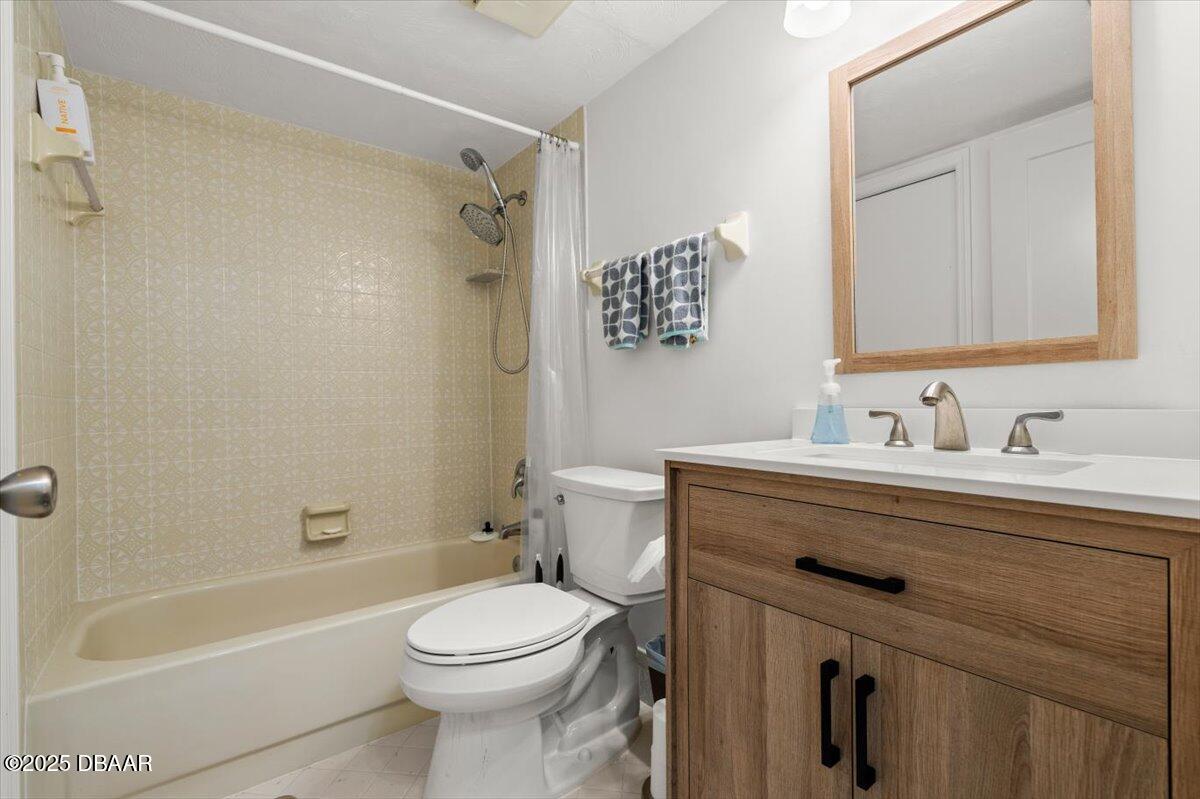 100 Kingbird Circle 1040
