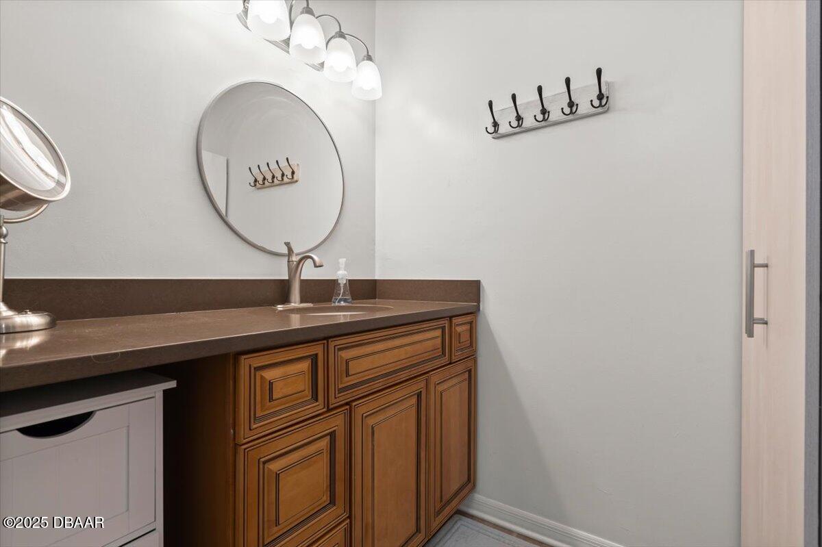 100 Kingbird Circle 1040