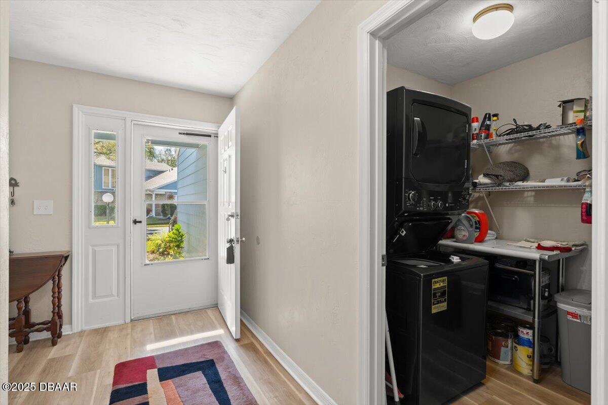100 Kingbird Circle 1040