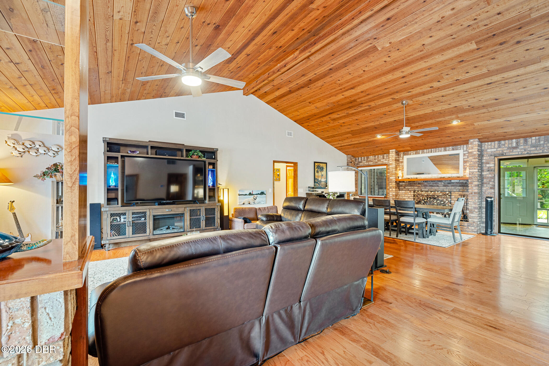156 Point O Woods Drive