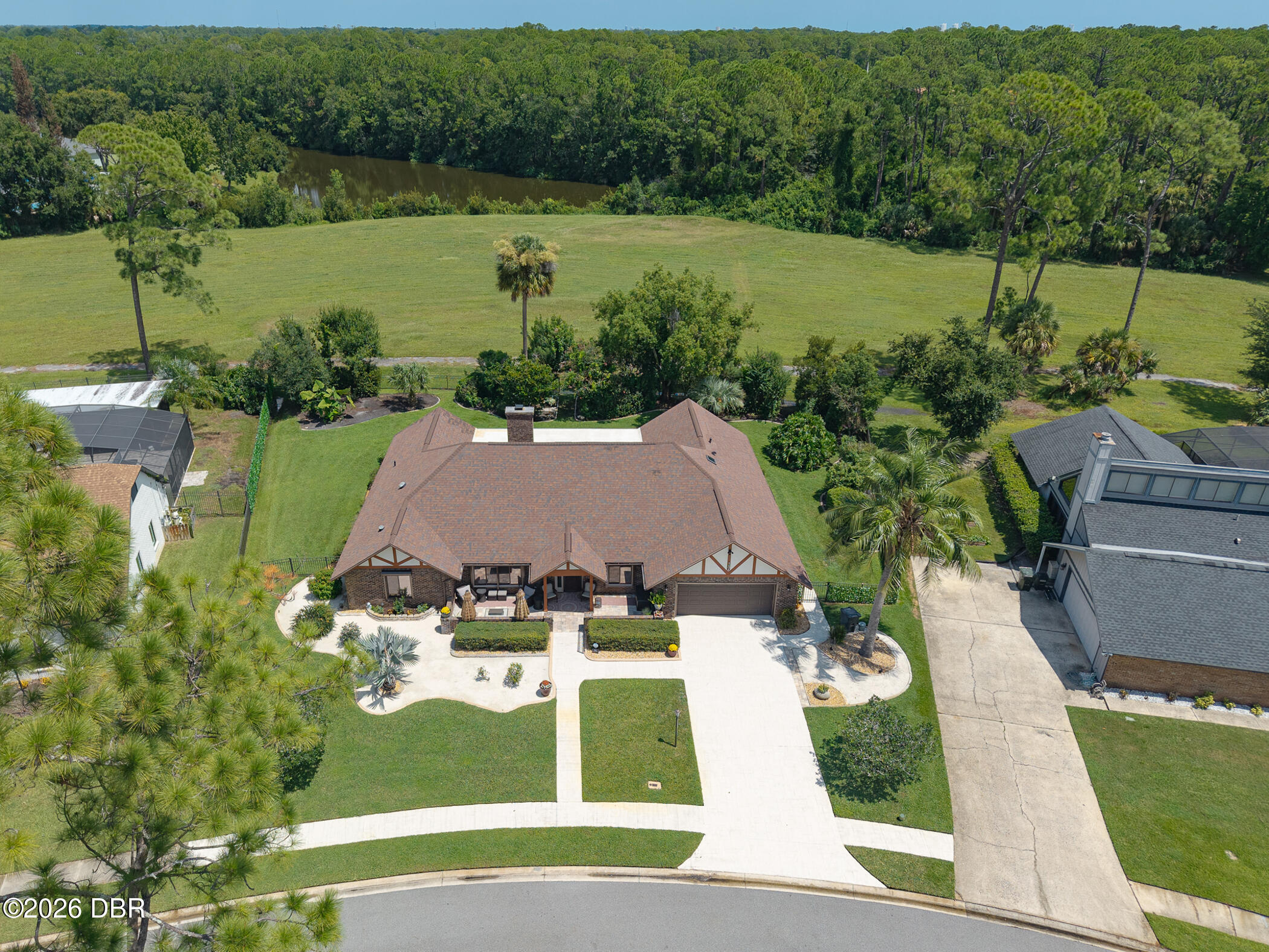 156 Point O Woods Drive