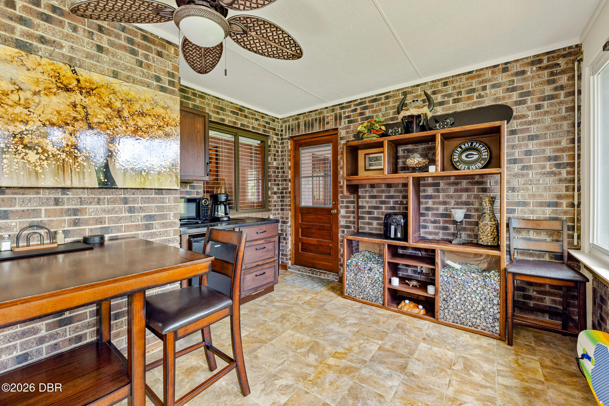 156 Point O Woods Drive