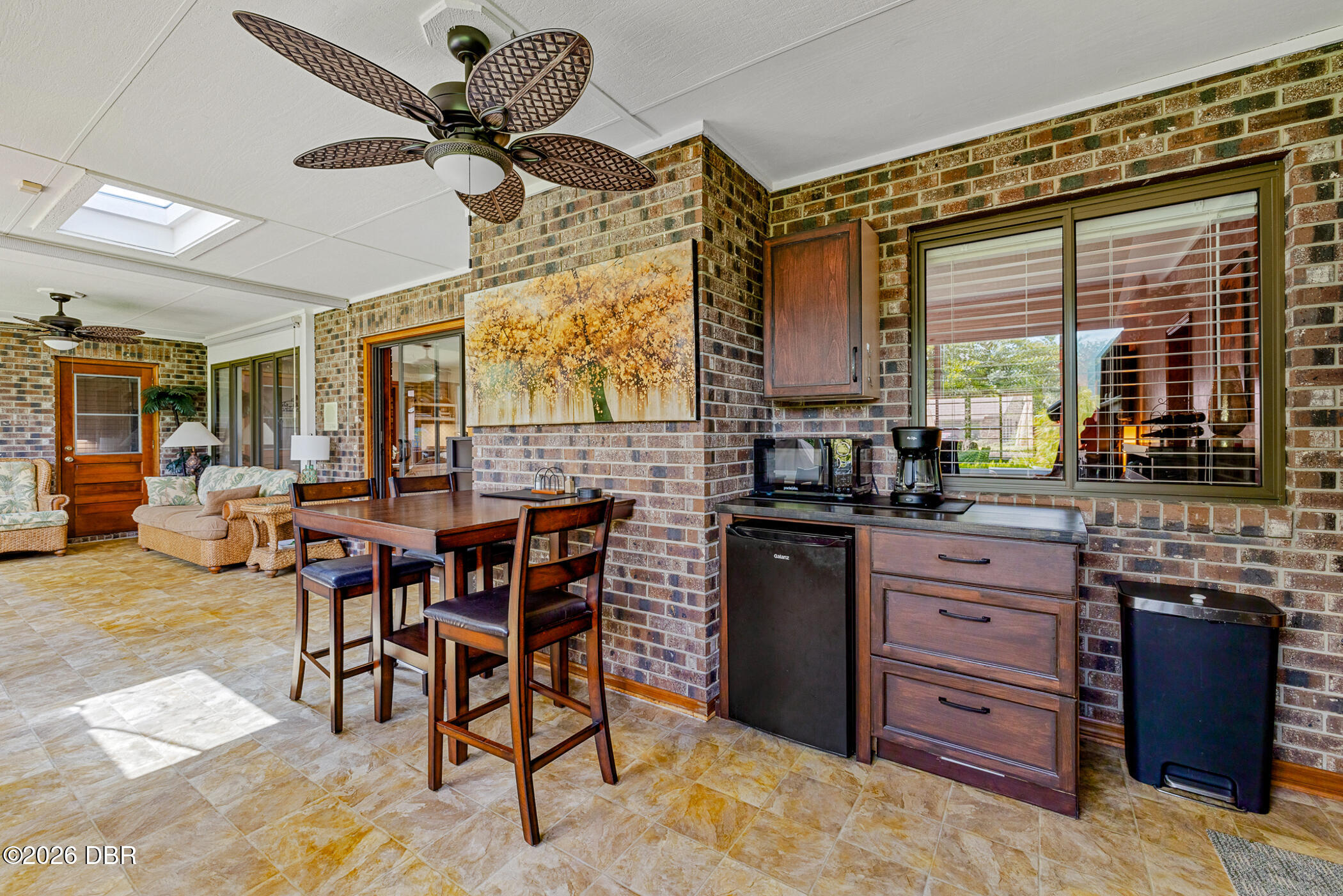 156 Point O Woods Drive
