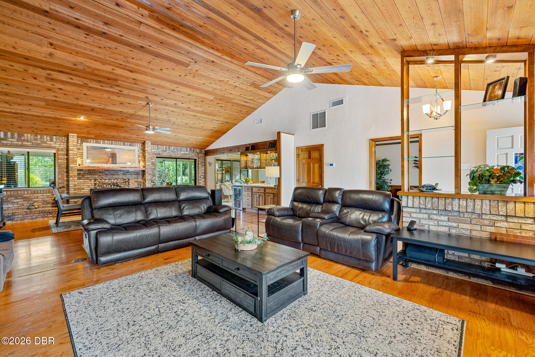 156 Point O Woods Drive