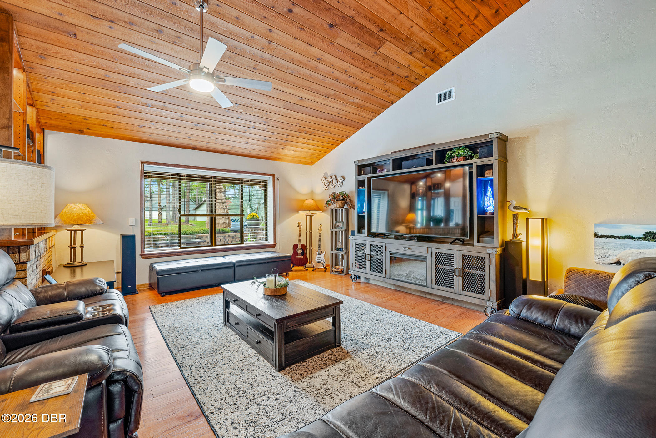 156 Point O Woods Drive