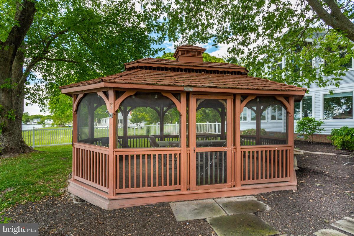 1258 W River Rd