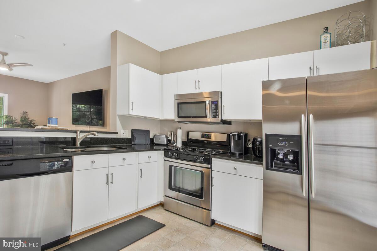 502 Mathias Hammond Way #206