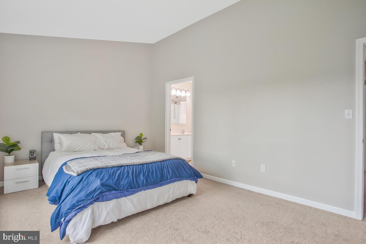 502 Mathias Hammond Way #206